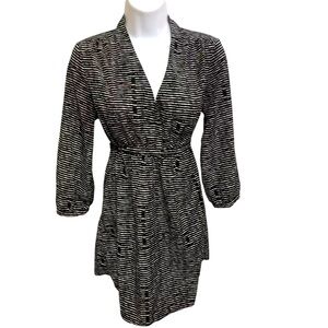 Liz Lange Maternity Black White Striped Shirt Top Size XS 3/4 Sleeve